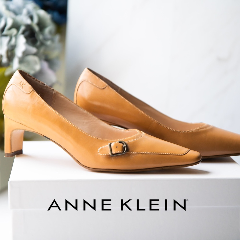 Anne Klein Pumps Light Tan